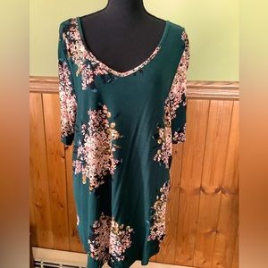 Women’s size 0 plus size top new!